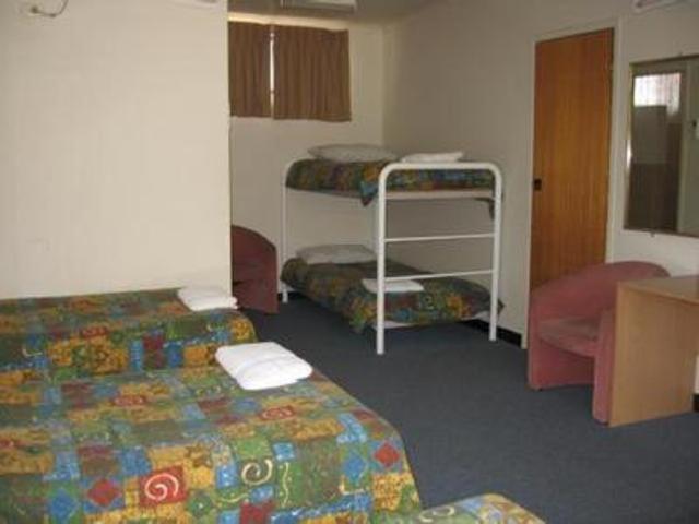 Red Cedars 3* Canberra