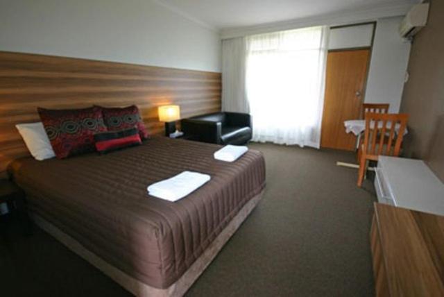 Red Cedars Motel